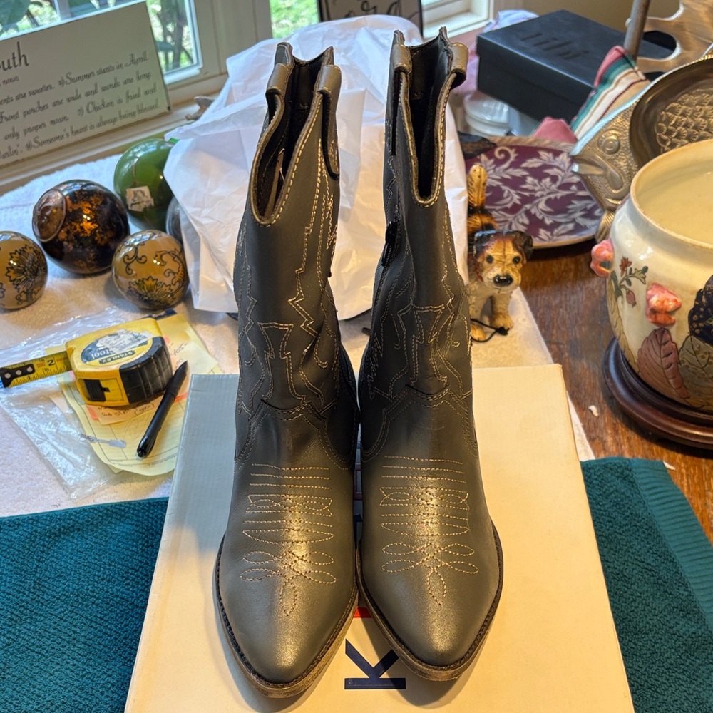 Stylish Pewter Kesco Ashley Boots